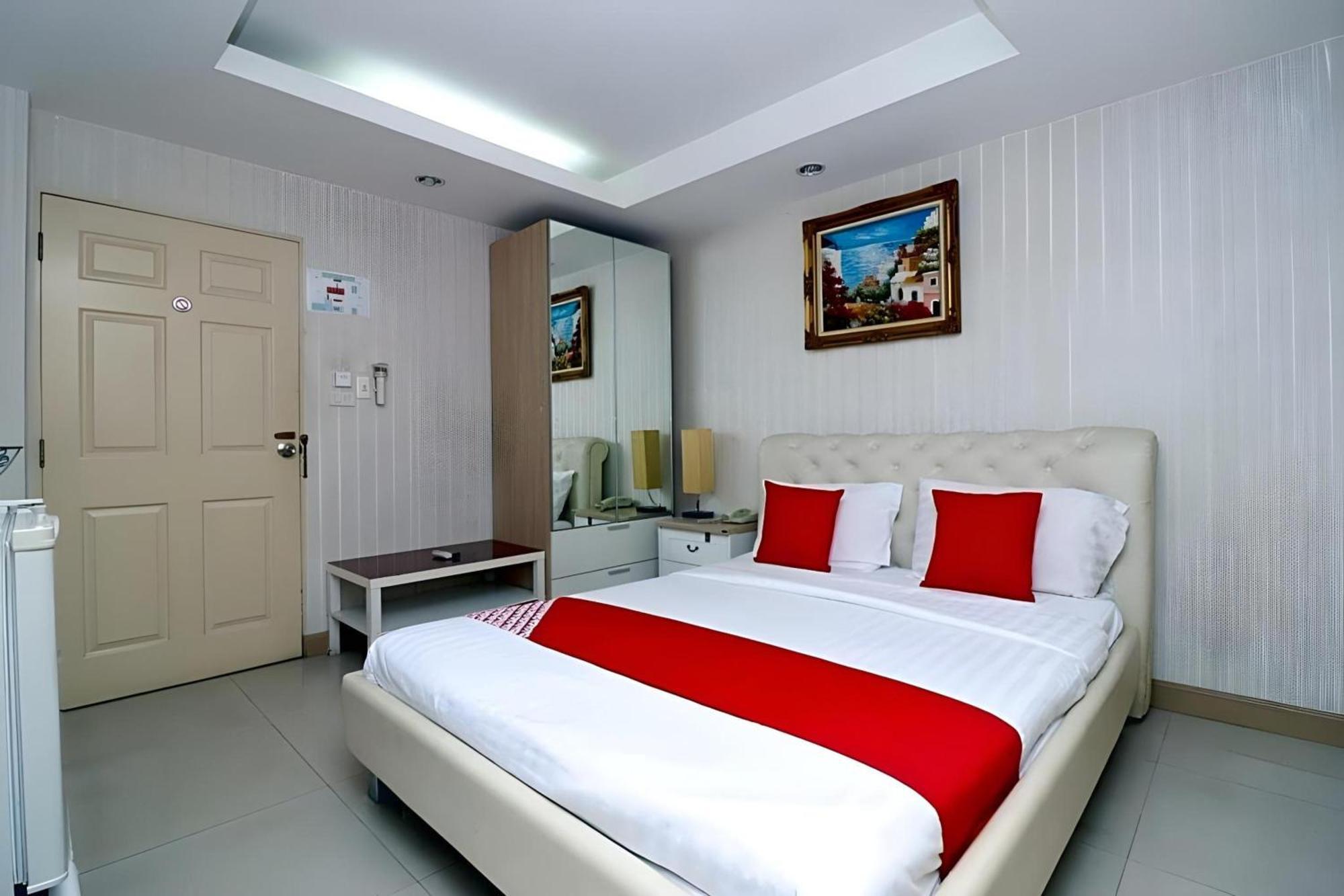 Diamond Residence Silom Bangkok Exteriör bild